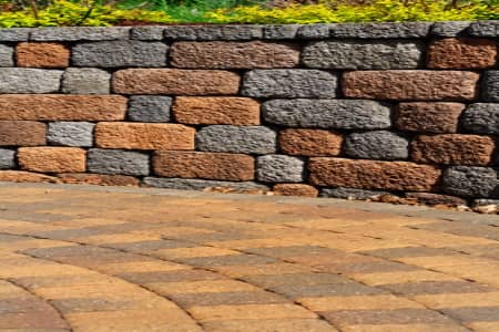 Benefits of Rock Walls for Your Wisconsin Landscaping Thumbnail